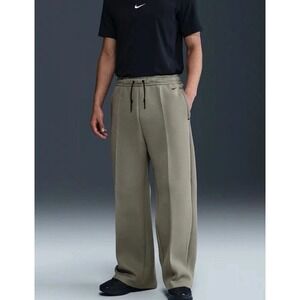 Nike Tech Fleece Wide Japan Leg Pants Green Men's Size Medium HJ0695-320 NWT
